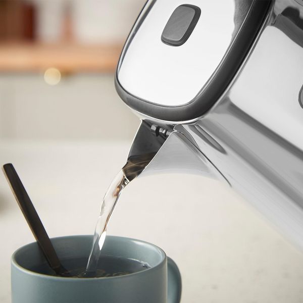 Russell Hobbs Distinctions Collect 1.7L Kettle - Titanium