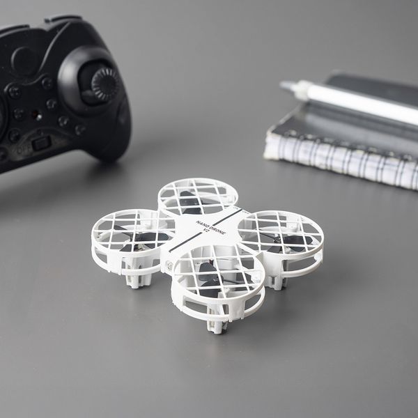 Nano Drone (White and black blades)